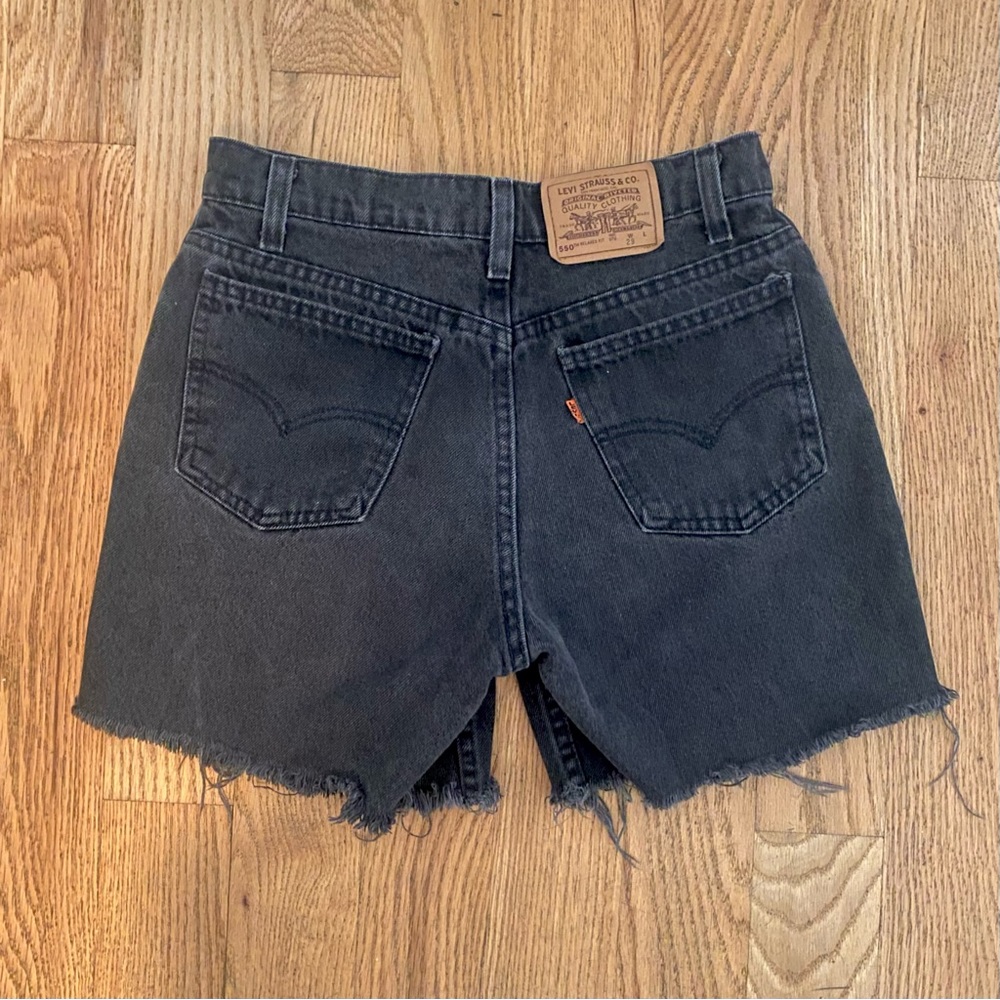 orange tab levi’s shorts